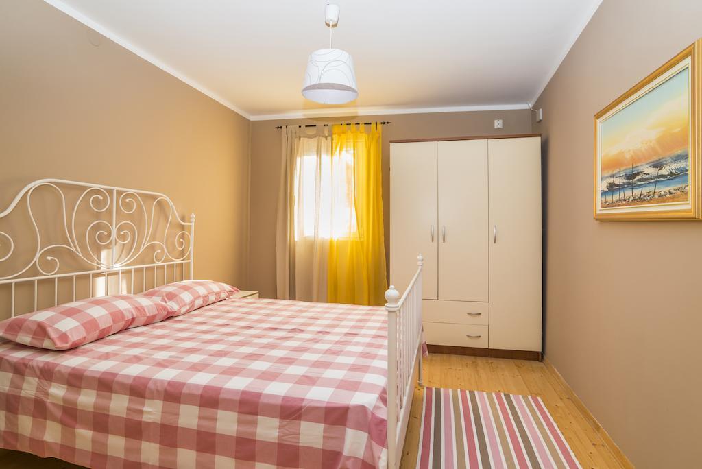 Apartments & Rooms Buoni Amici Murine Kamer foto
