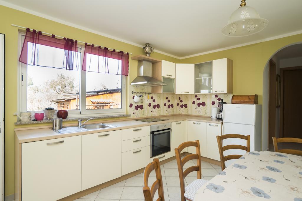 Apartments & Rooms Buoni Amici Murine Kamer foto
