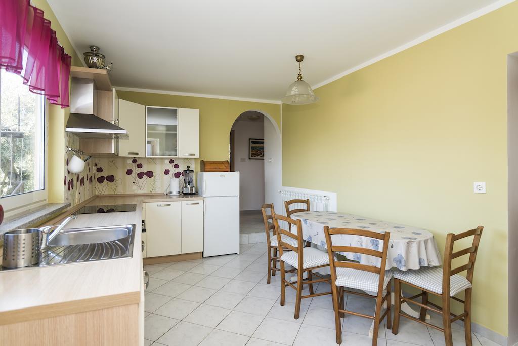 Apartments & Rooms Buoni Amici Murine Kamer foto