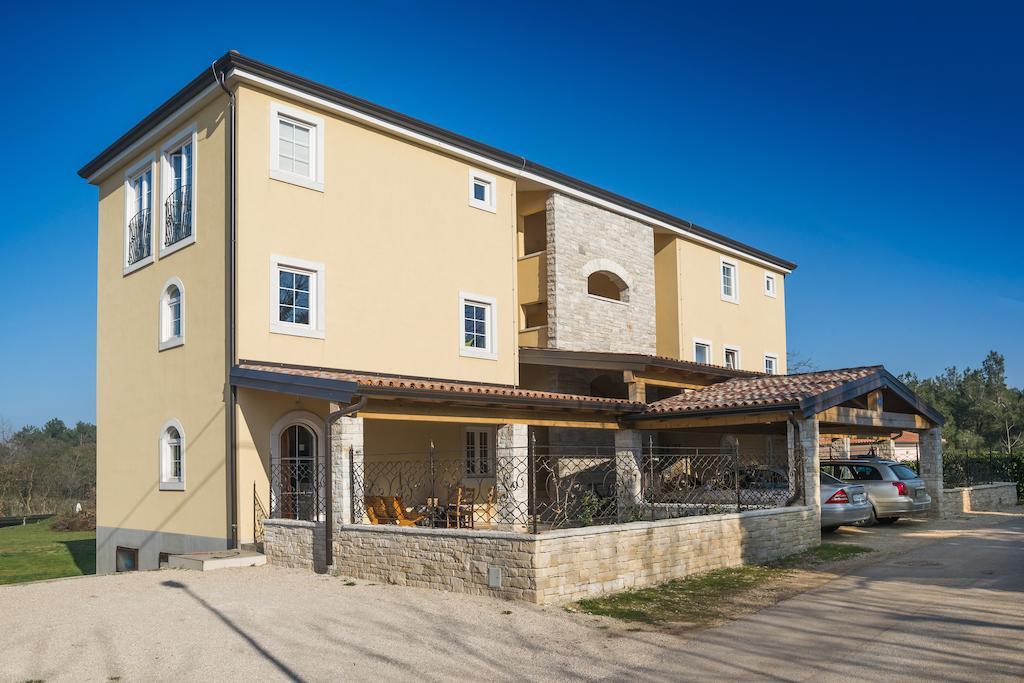 Apartments & Rooms Buoni Amici Murine Buitenkant foto
